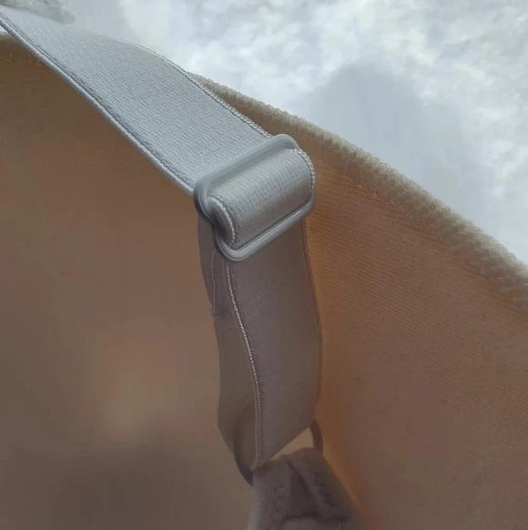 Bali Lace Desire Natural Lift Bra NWT 😍 - Picture 9 of 14